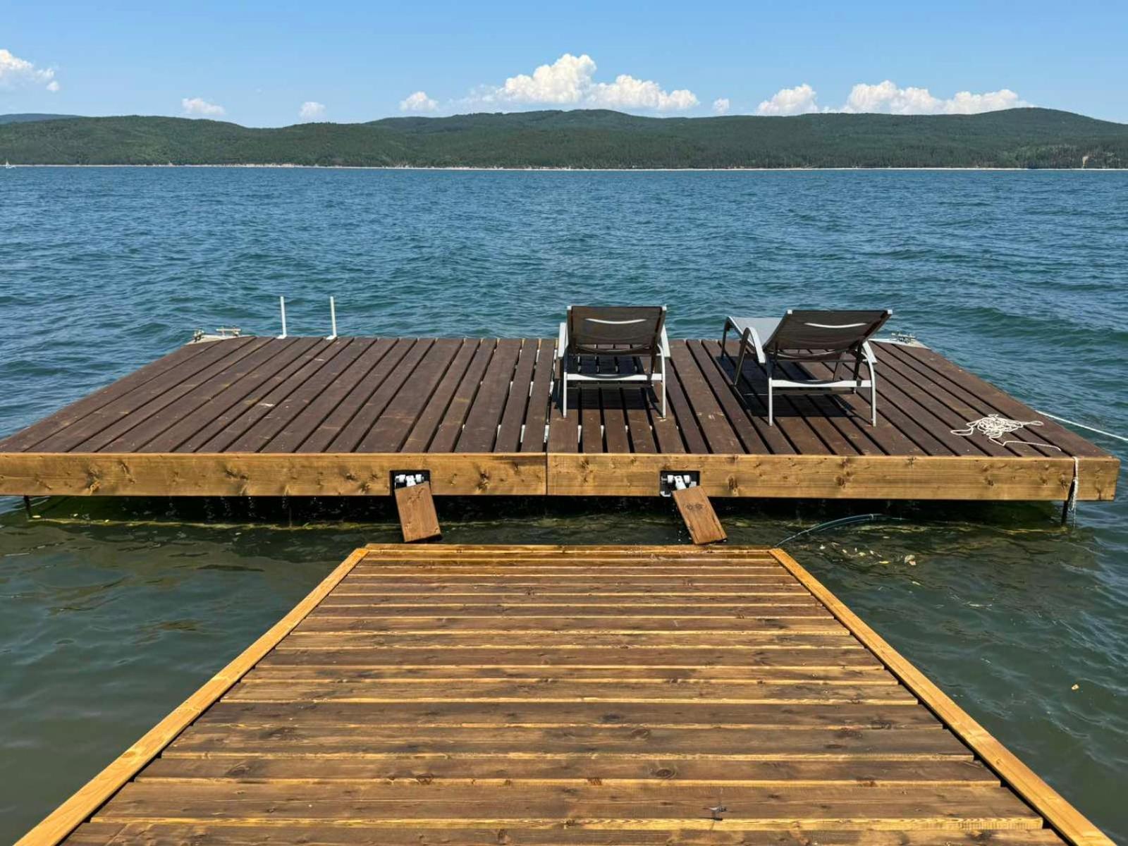 Villa Iskar Lake Residence By Bookvillabg Shtarkelovo Gnezdo 외부 사진