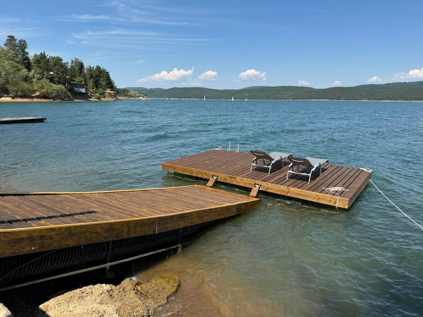 Villa Iskar Lake Residence By Bookvillabg Shtarkelovo Gnezdo 외부 사진