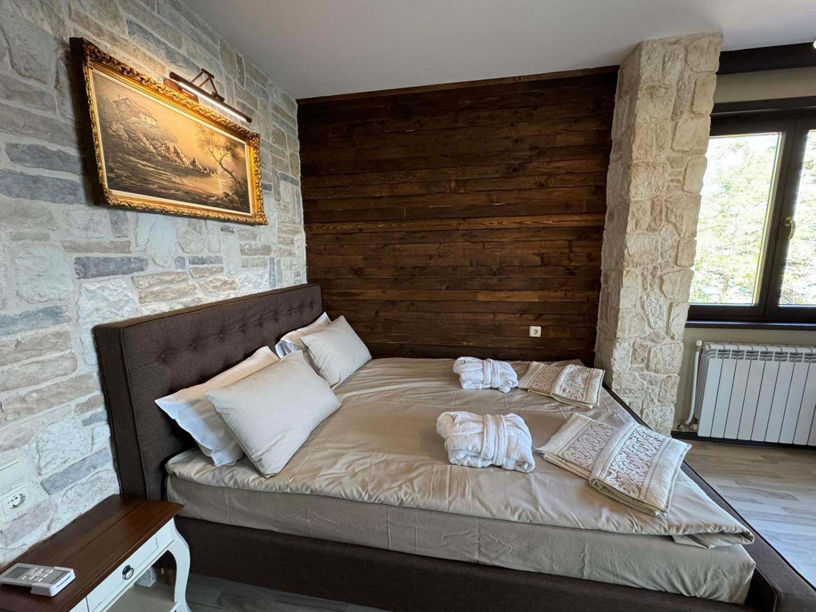 Villa Iskar Lake Residence By Bookvillabg Shtarkelovo Gnezdo 외부 사진