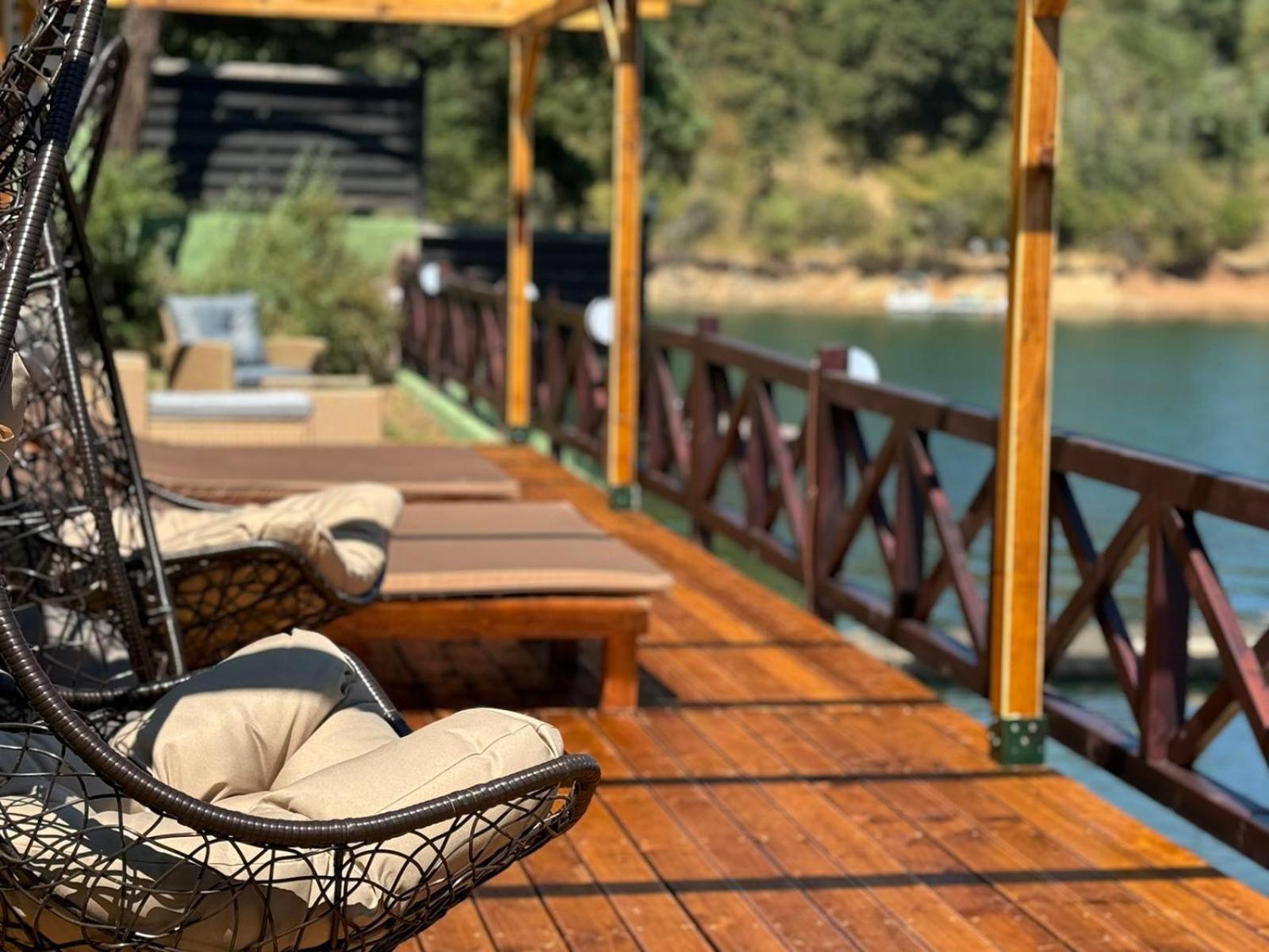 Villa Iskar Lake Residence By Bookvillabg Shtarkelovo Gnezdo 외부 사진